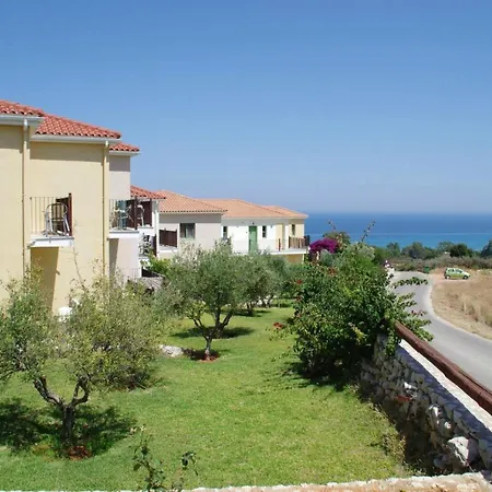 Livadaki Village ホテル