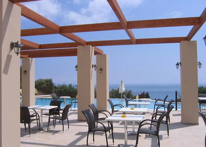 Hotel Livadaki Village