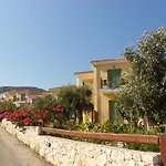 Отель Livadaki Village