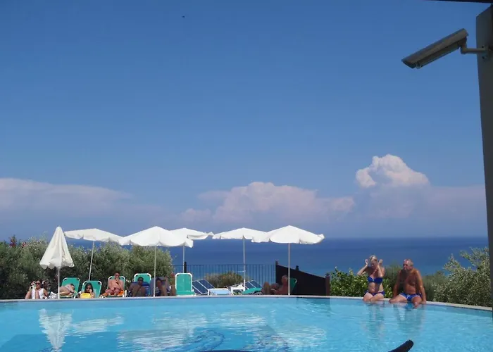 Otel Livadaki Village