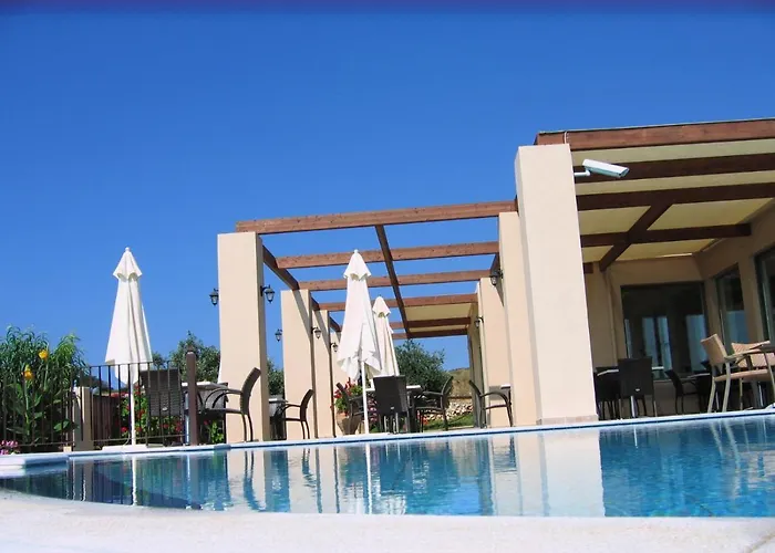 Otel Livadaki Village
